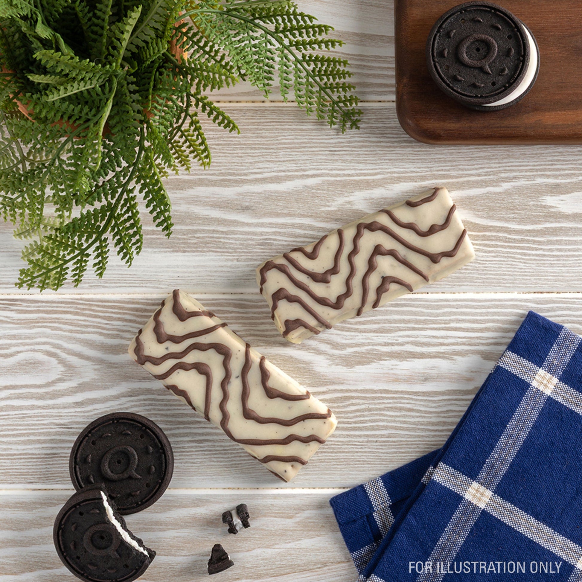 dipped-cookies-and-cream-protein-bars-e7 15807_QN_USA_ProteinBar_CAC_InterimAssetUpdate_Digital-Dipped-ProductCarouselSet_Tabletop2.jpg